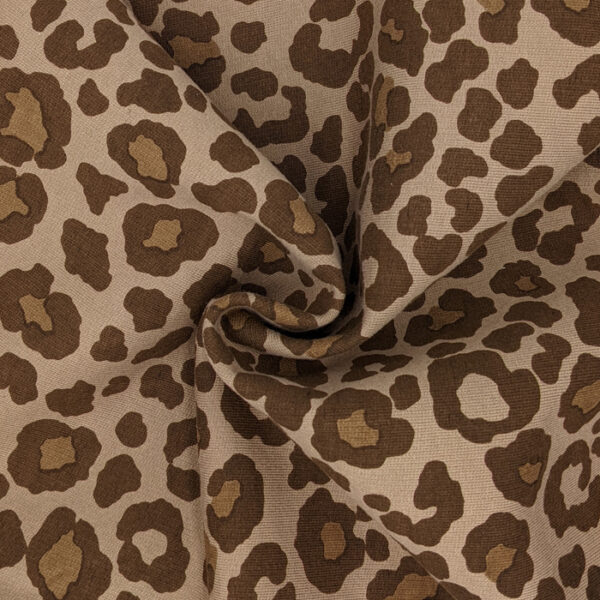 Tela franela leopardo fondo color habano